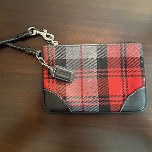 Vintage Coach corner zip wristlet | Red & Black Plaid | OS